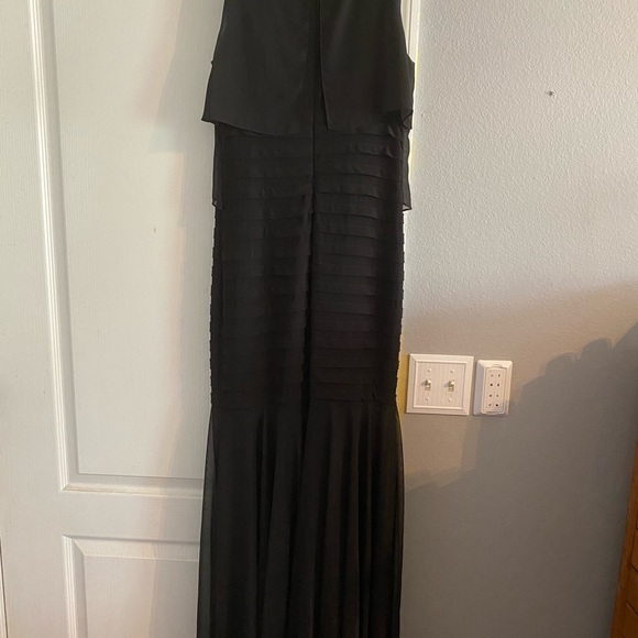 Black formal dress - Picture 5 of 5